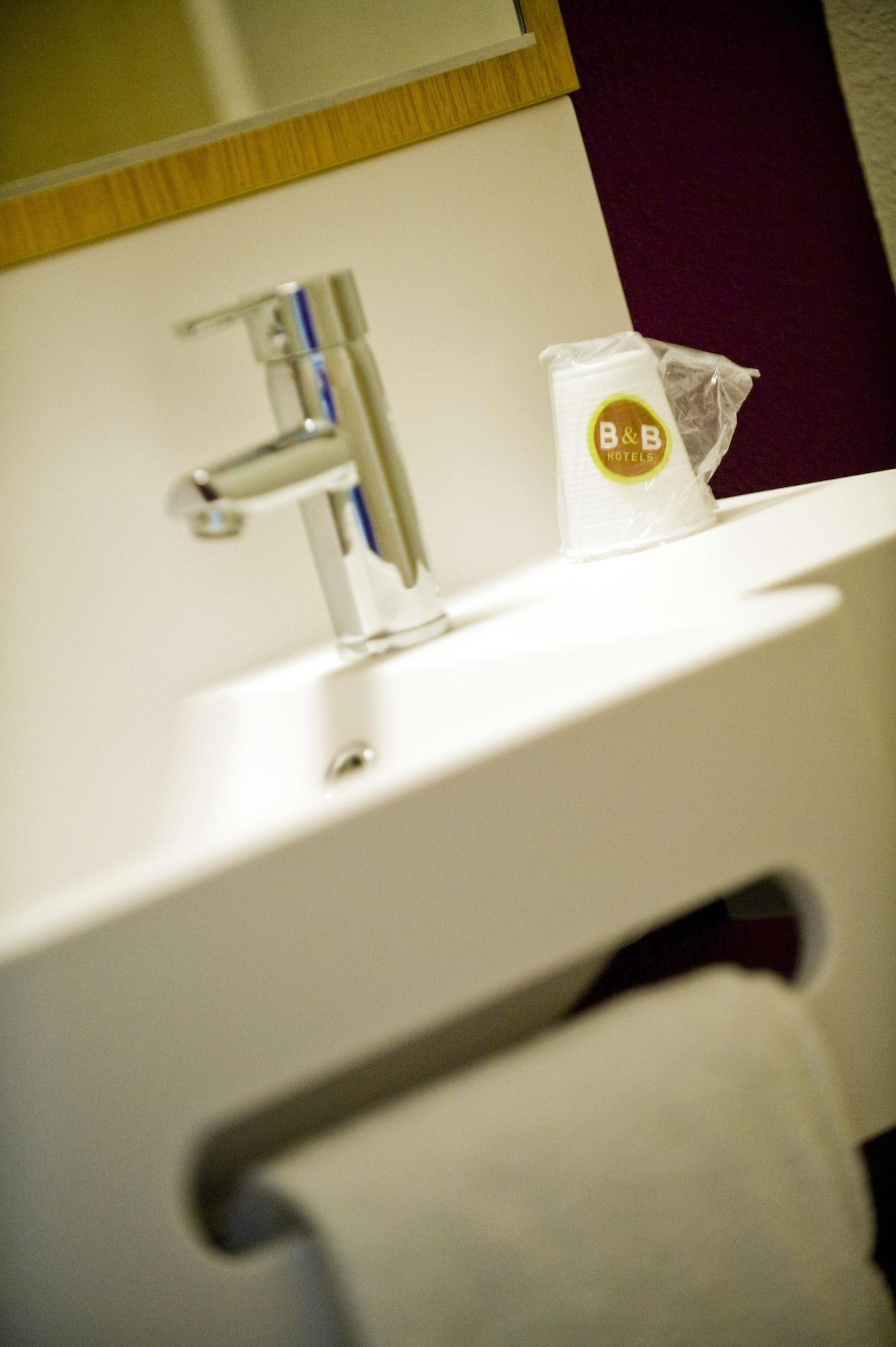 B&B Hotel Toulon La Seyne Sur Mer エクステリア 写真