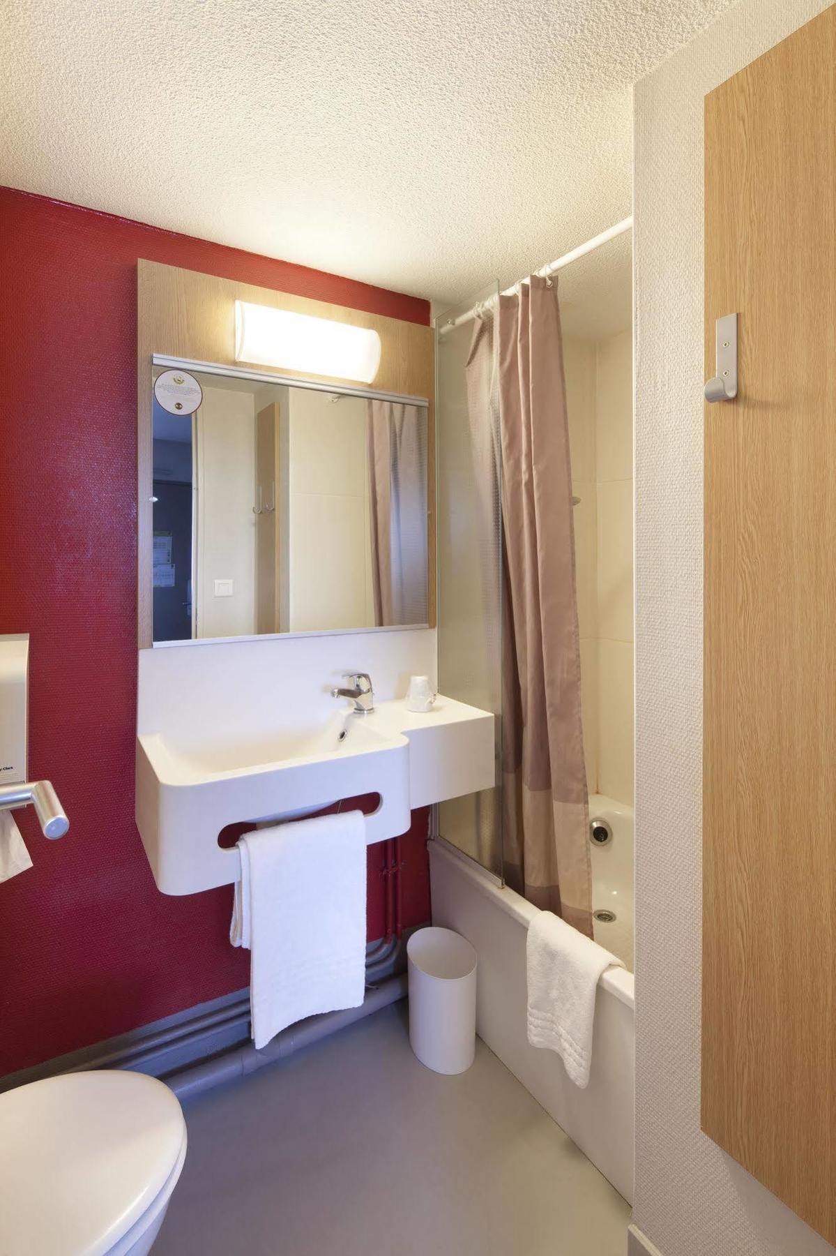 B&B Hotel Toulon La Seyne Sur Mer エクステリア 写真