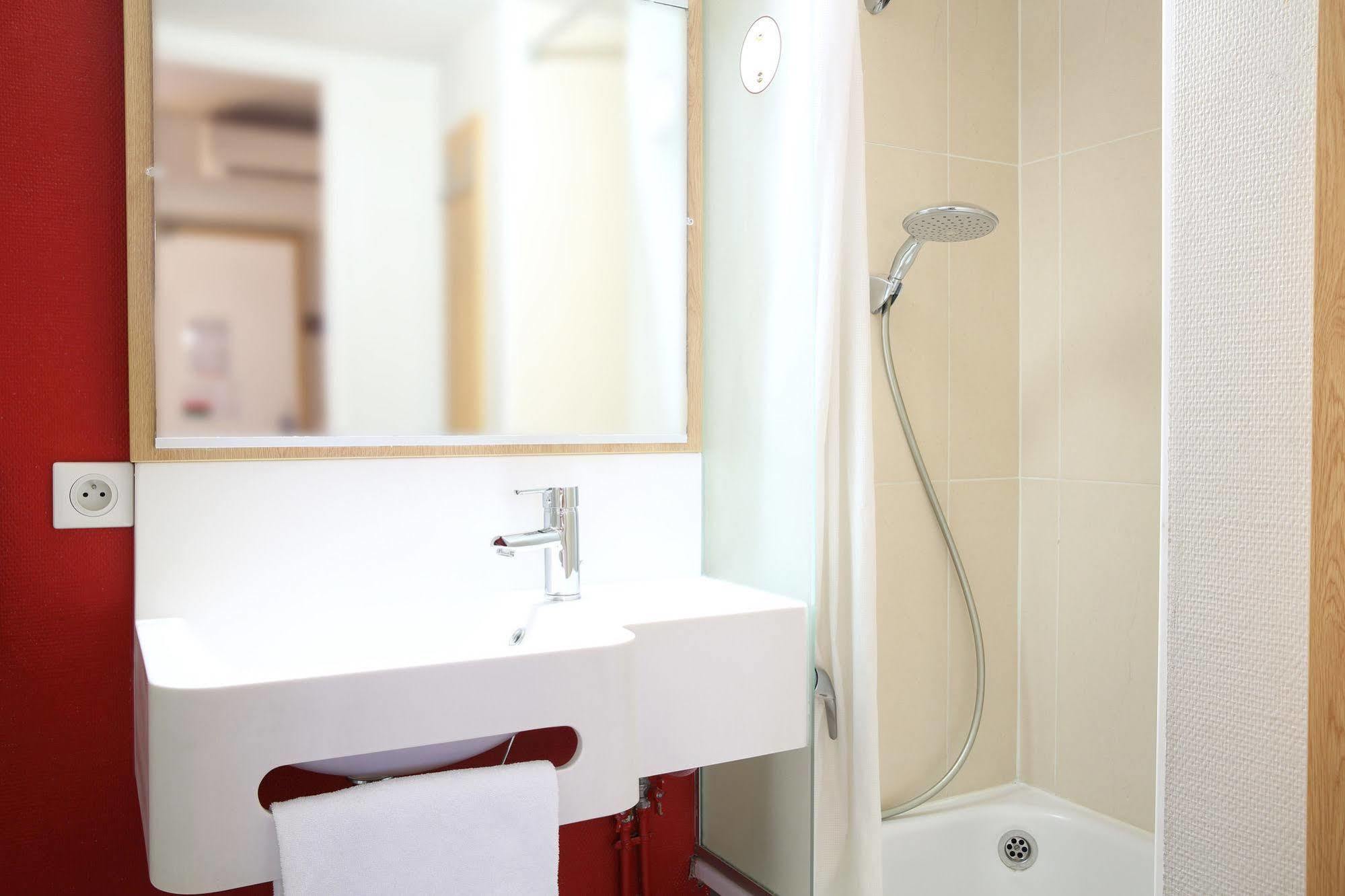 B&B Hotel Toulon La Seyne Sur Mer エクステリア 写真
